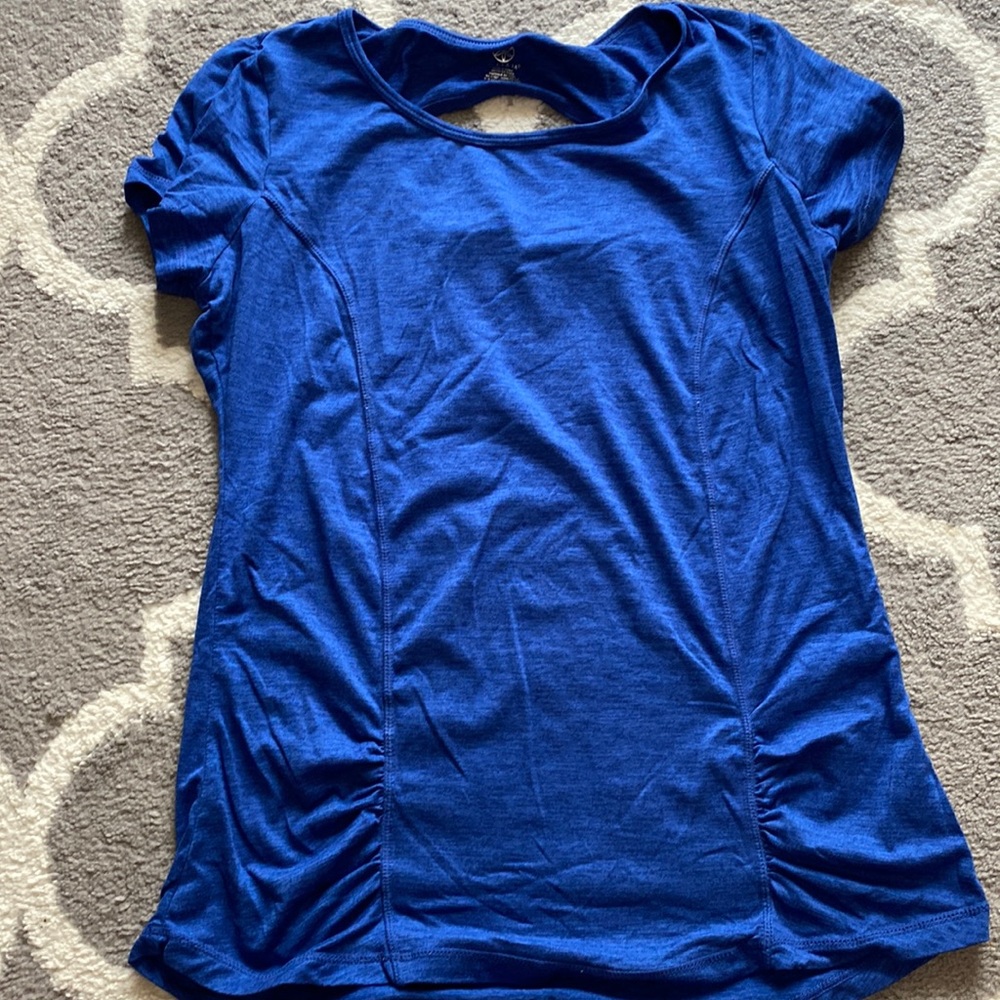 GAIAM Yoga top!
